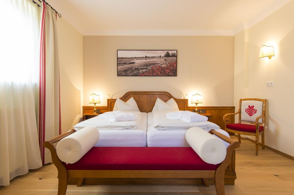 Hotel Zum Jungen Roemer Radstadt Room photo